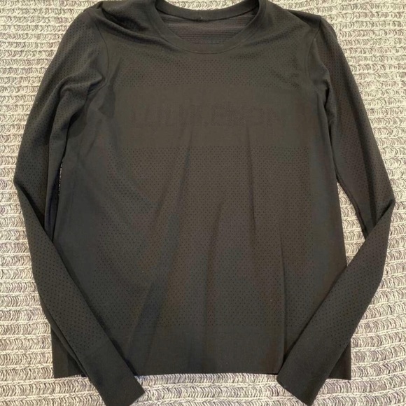 Lululemon Breeze By Long Sleeve - Picture 2 of 2